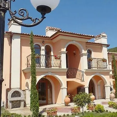 Romana Villa Elenite