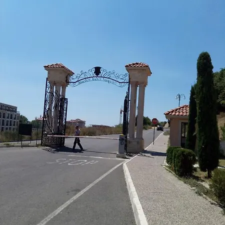 Romana Elenite